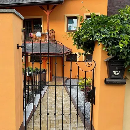 Goldapartman Holiday home