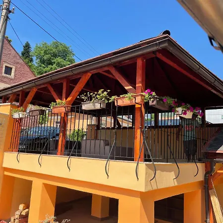 Goldapartman Дом отдыха