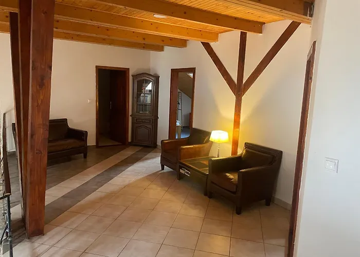 בית נופש Goldapartman *